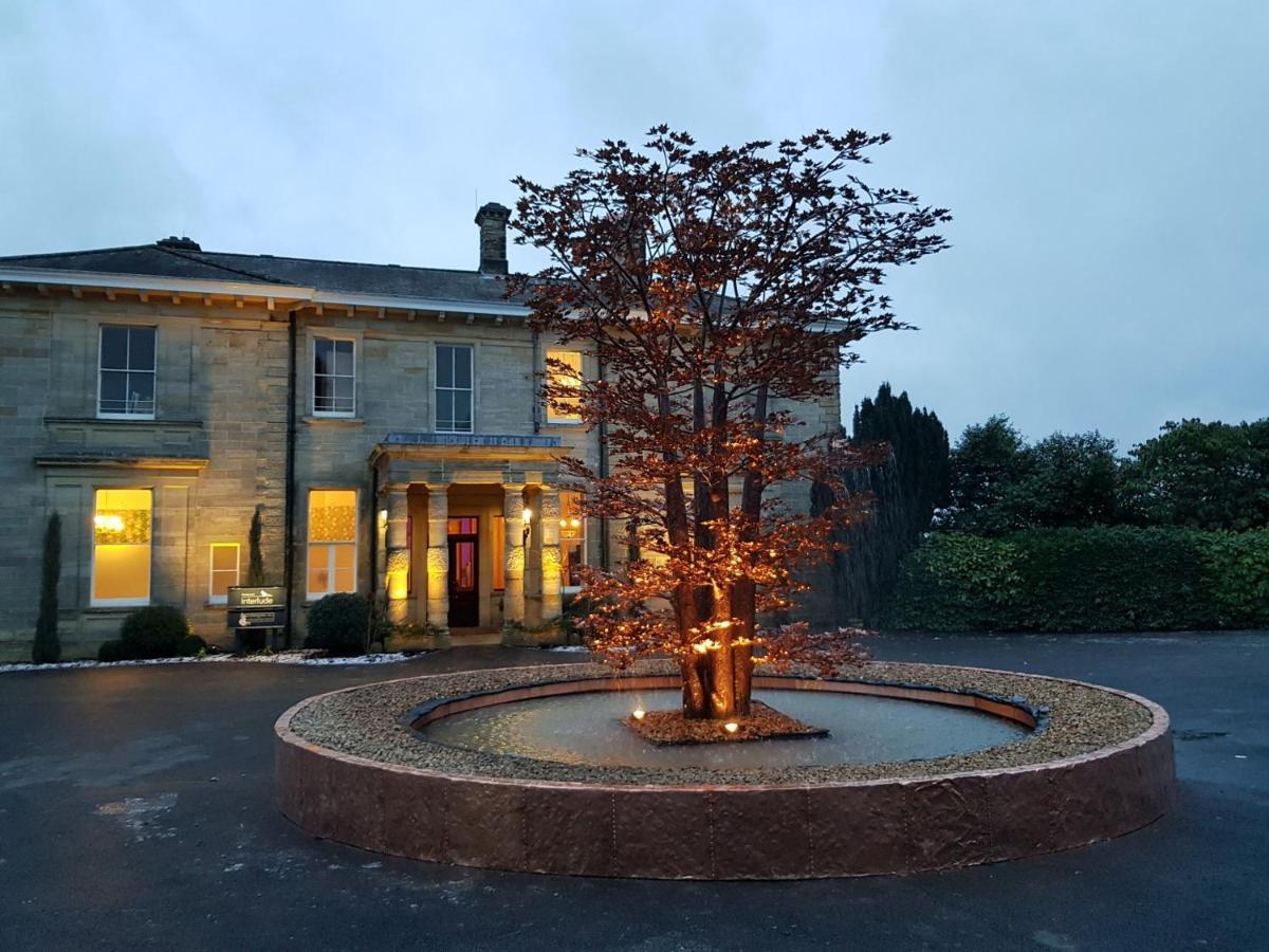 Leonardslee House at Leonardslee Lakes&Gardens Horsham Buitenkant foto
